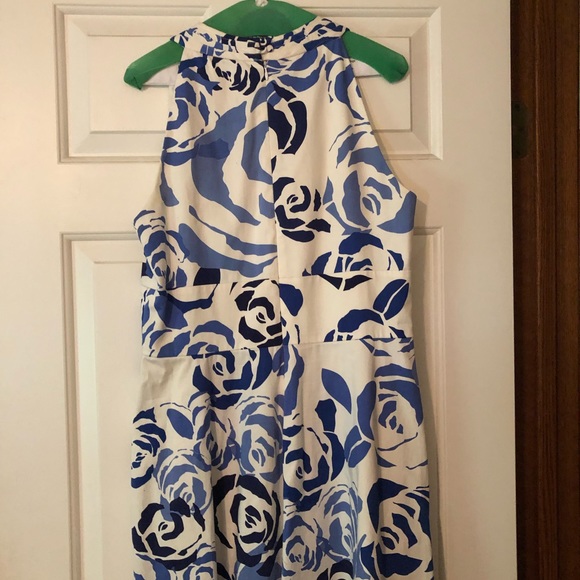 Dress - Picture 4 of 6